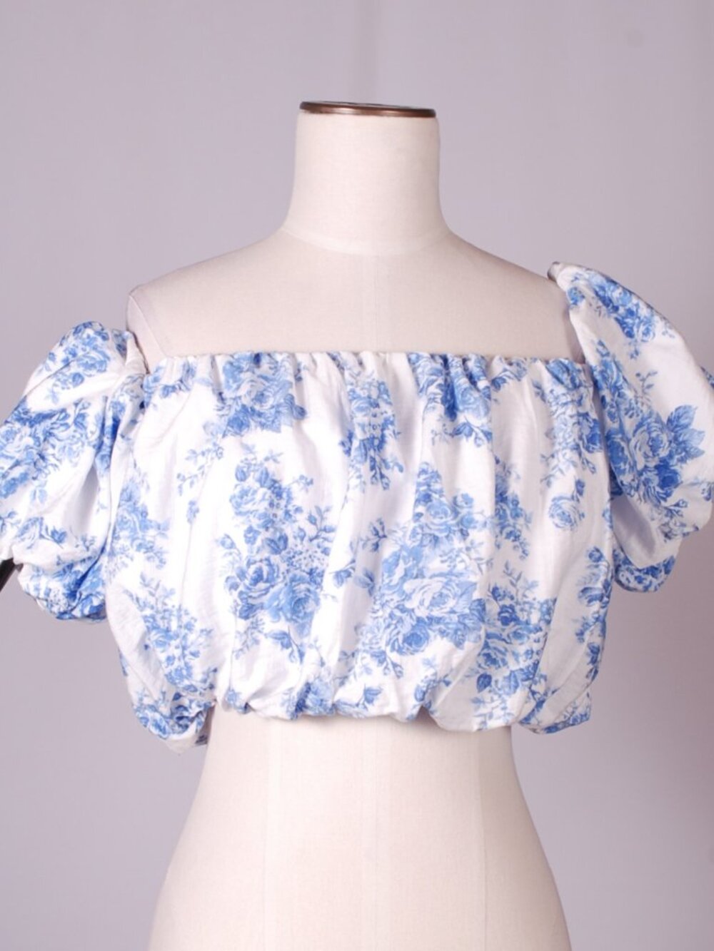 EUC IRIS Bubble Floral Cropped Blouse, Sz - Sm